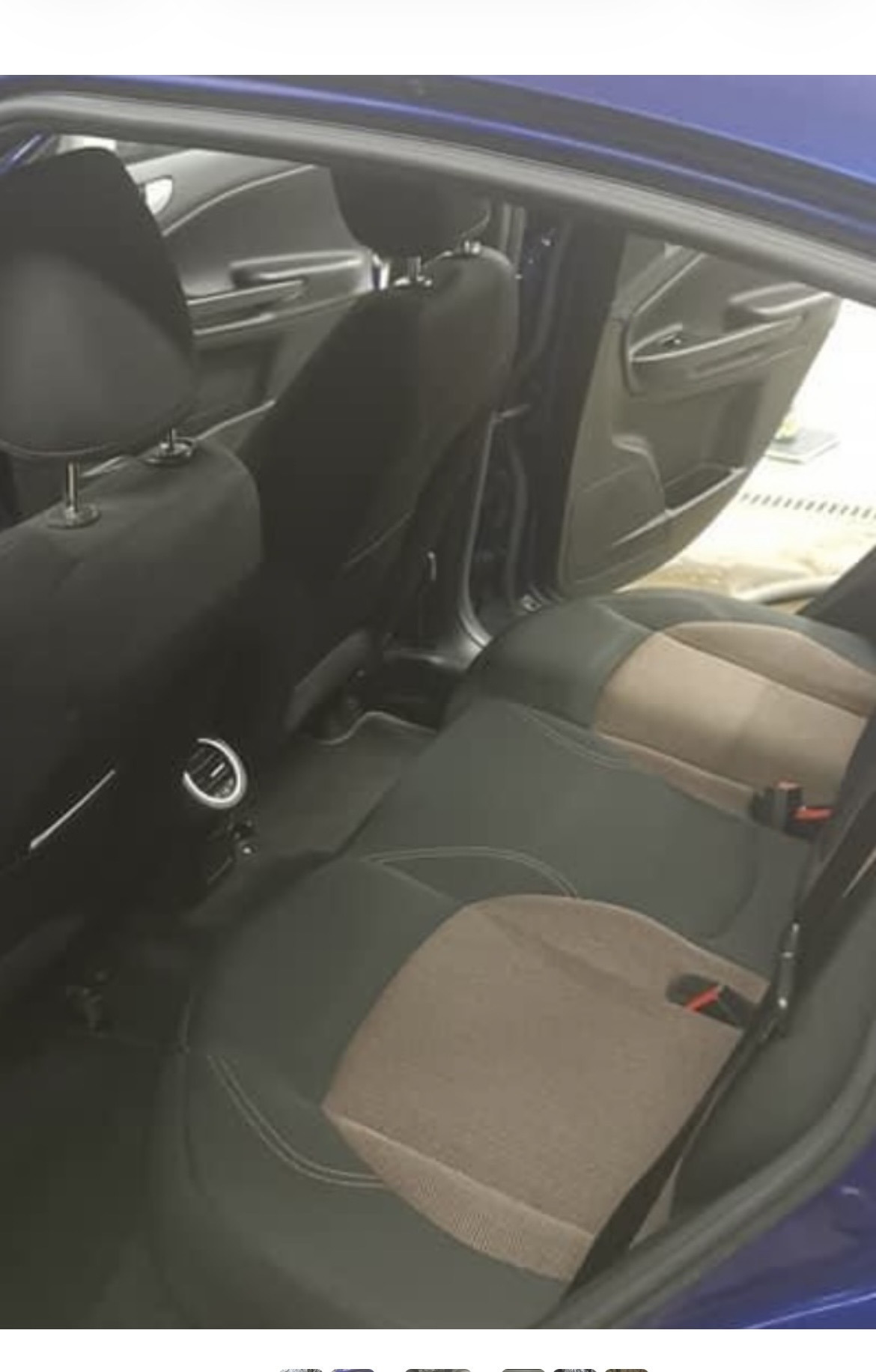 Blå Alfa Romeo Giulietta fra 2014
