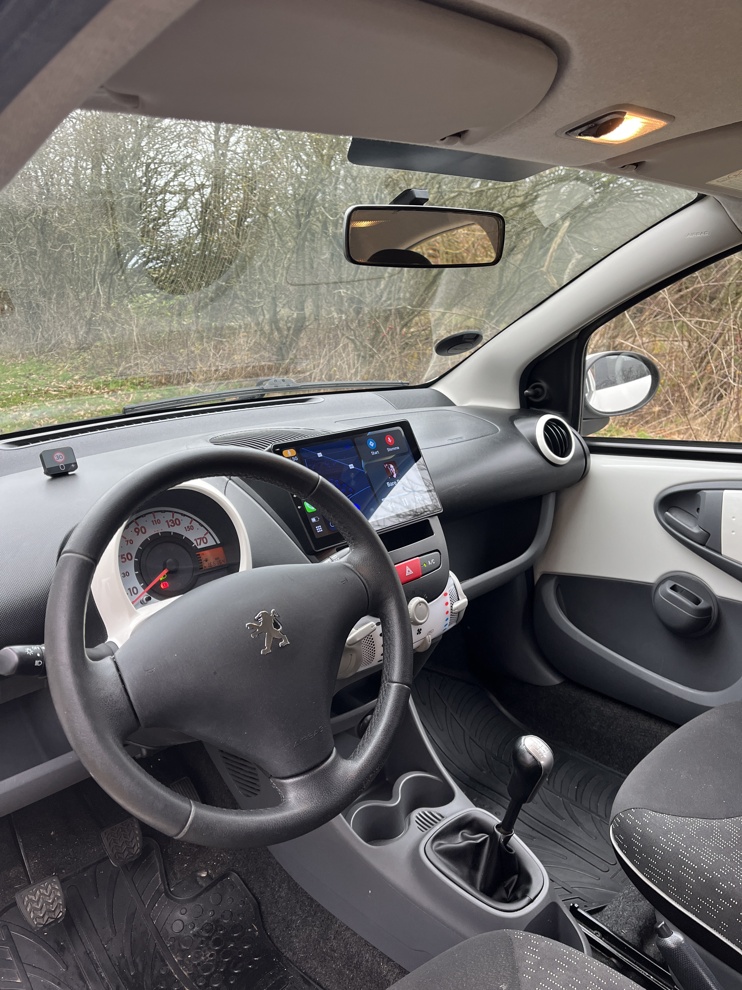 Hvid Peugeot 107 fra 2011