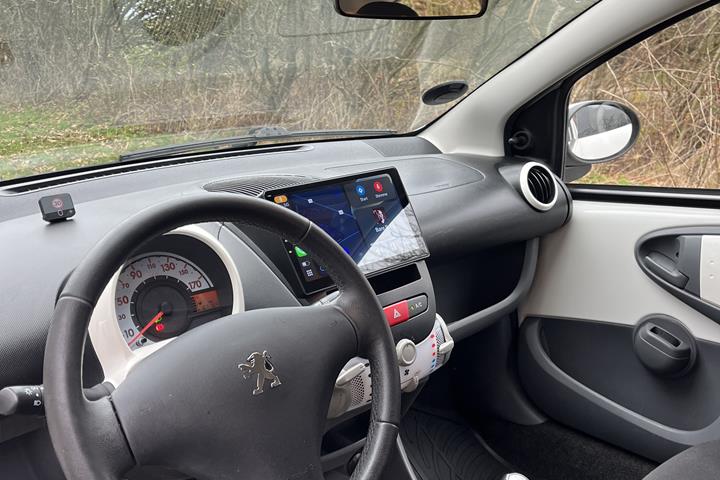 Hvid Peugeot 107 fra 2011