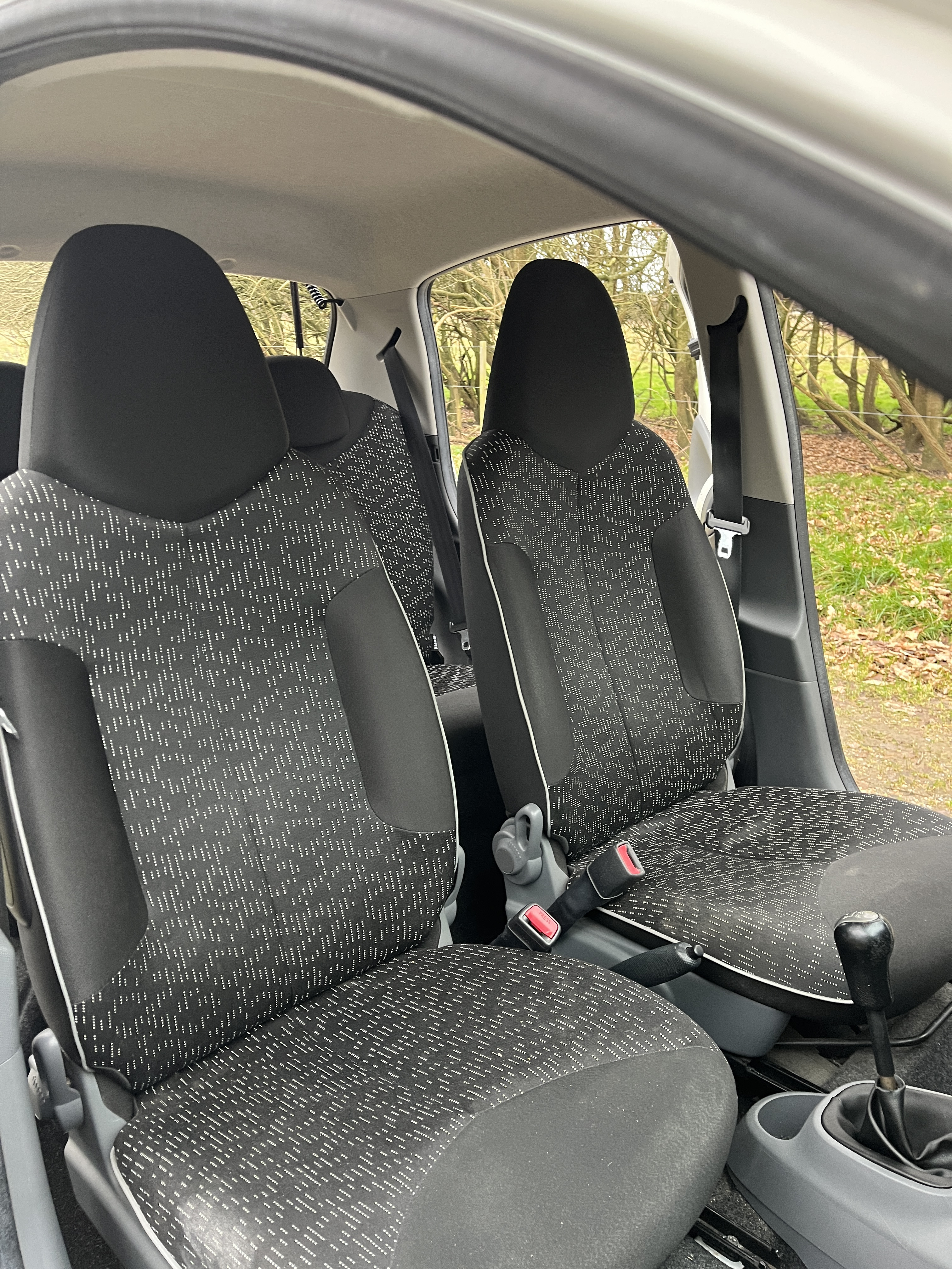 Hvid Peugeot 107 fra 2011