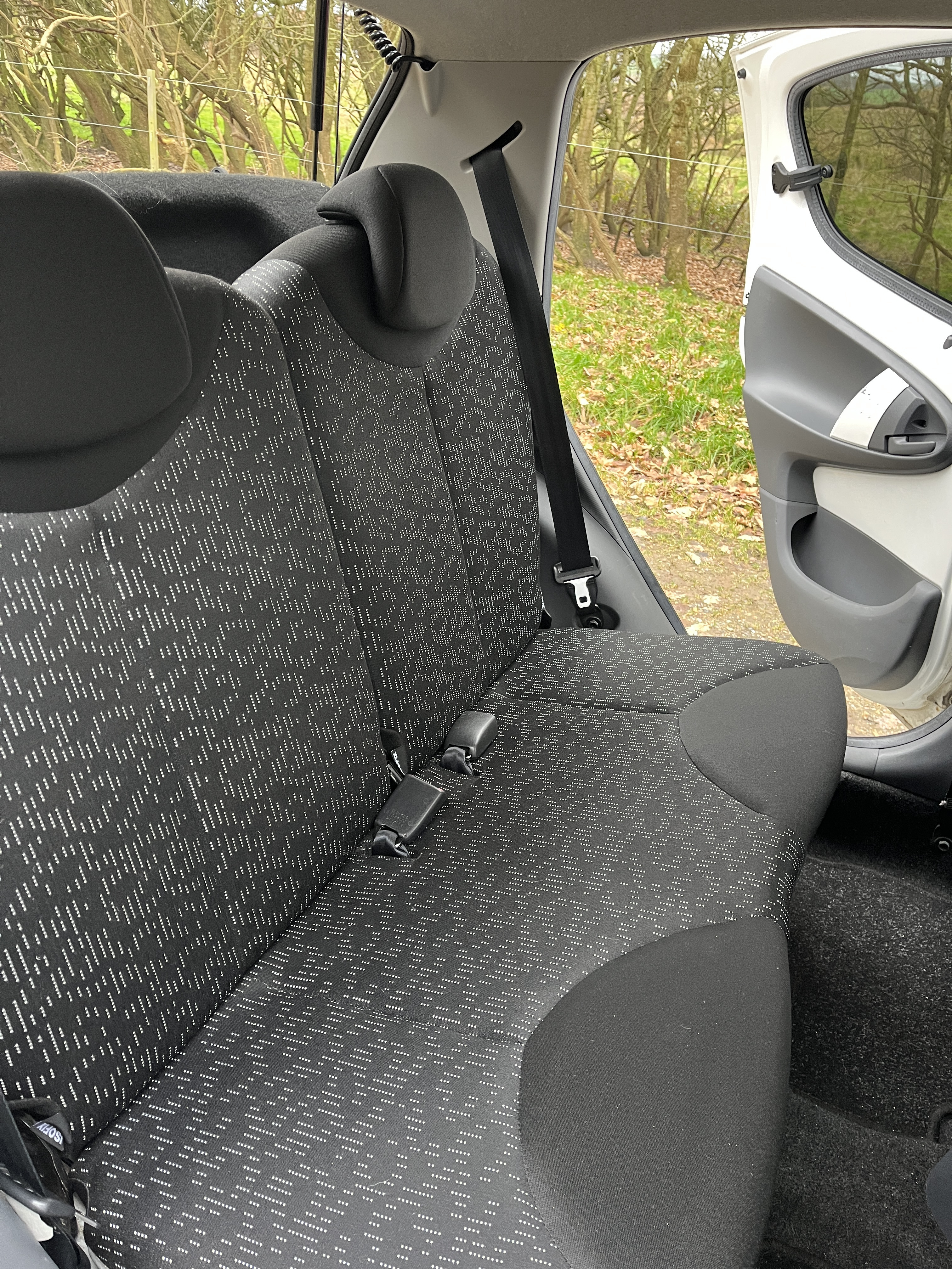 Hvid Peugeot 107 fra 2011