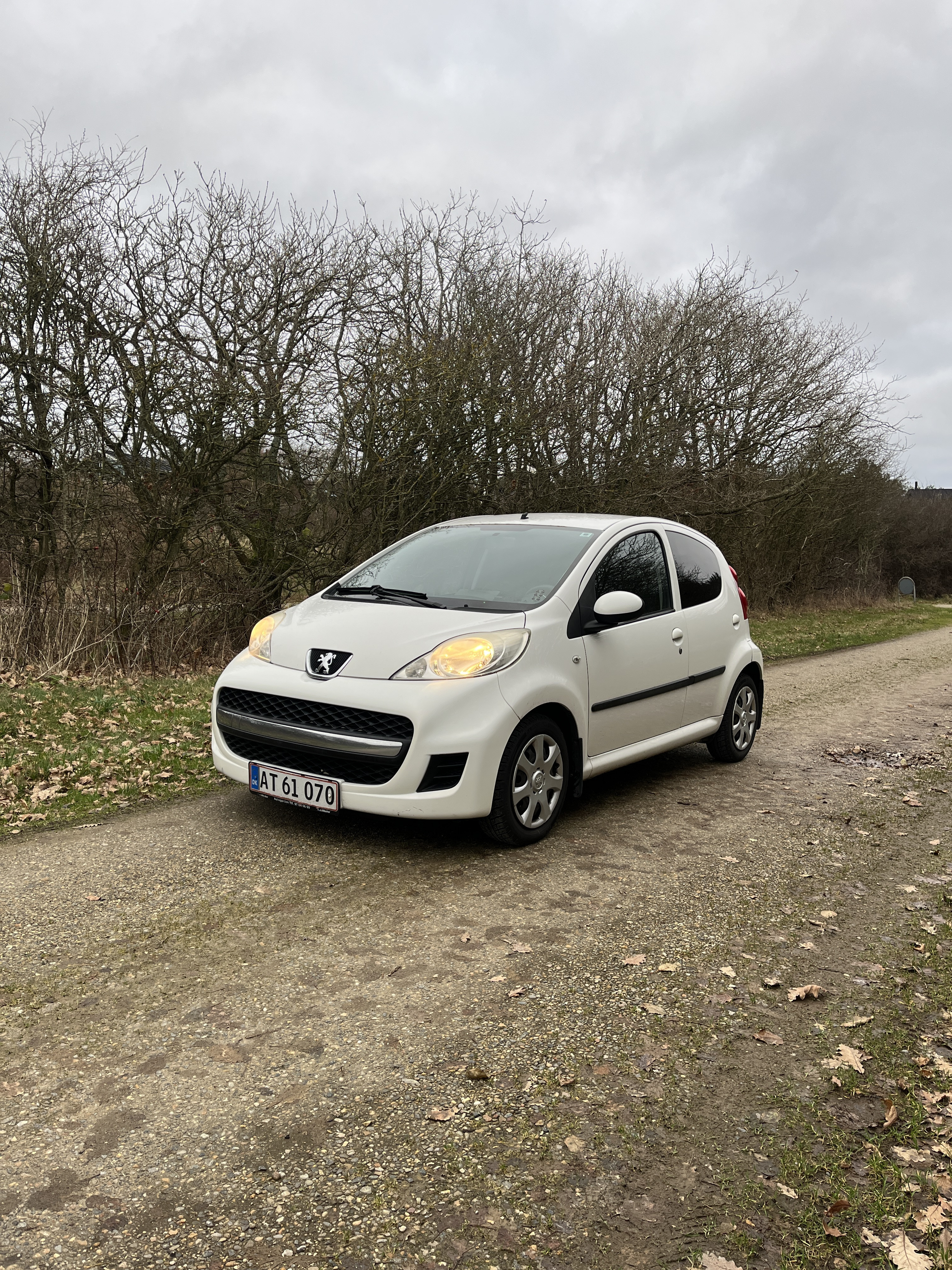 Peugeot 107 1,0 5-D 68 HK