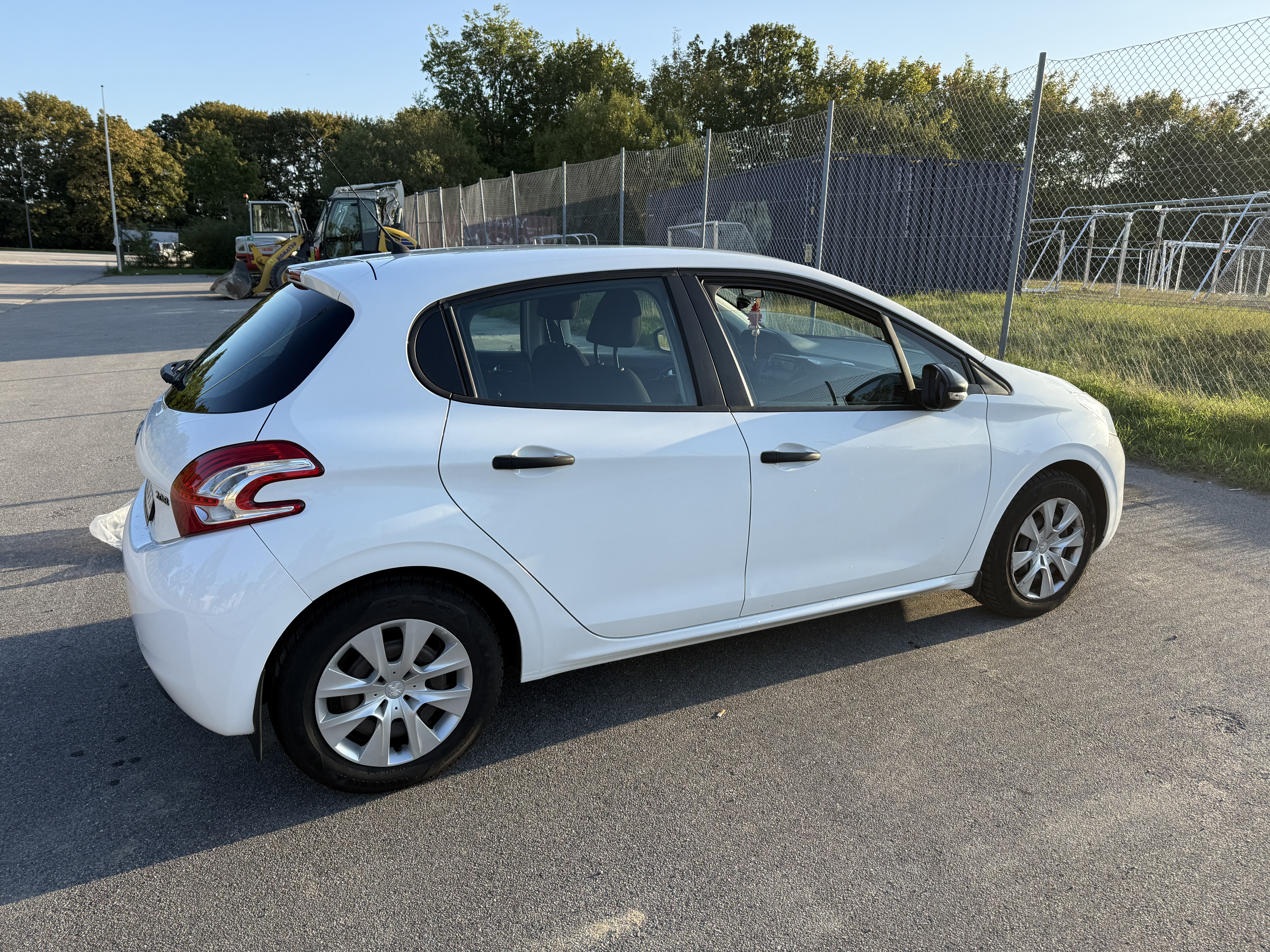 Hvid Peugeot 208 fra 2013