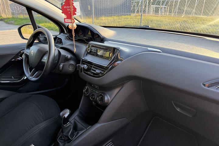Hvid Peugeot 208 fra 2013