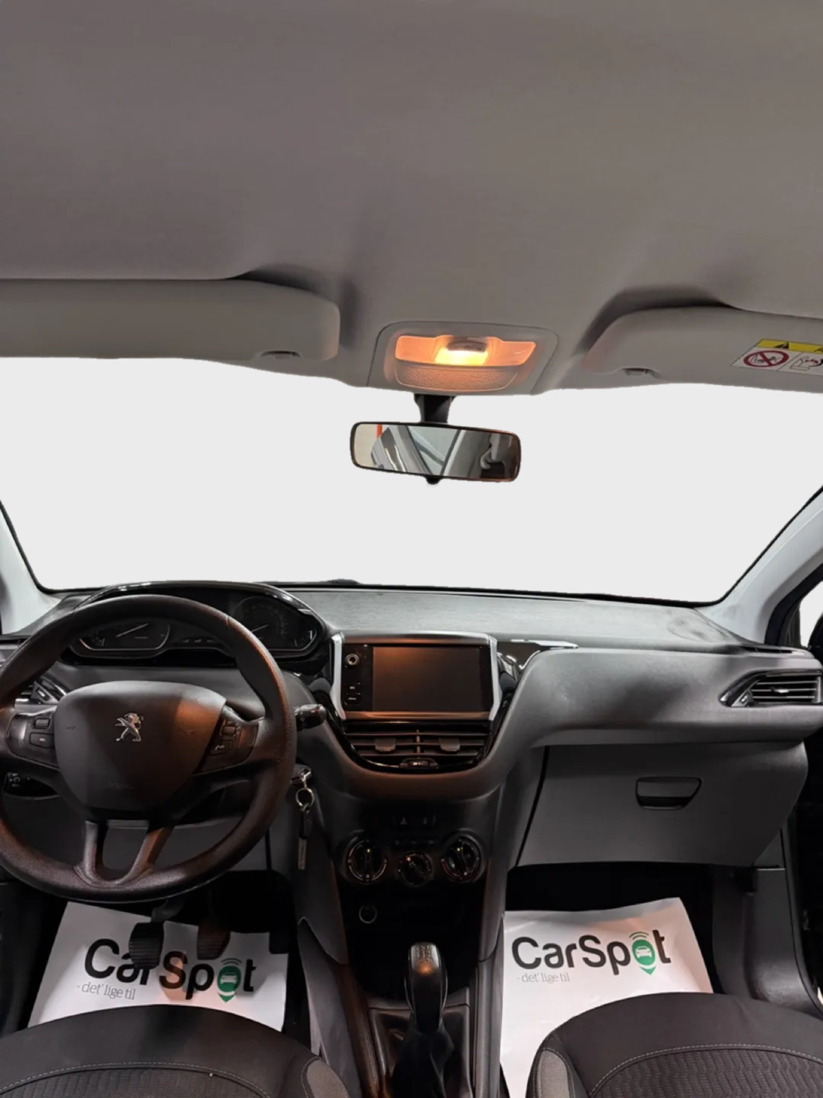undefined Peugeot 208 fra 2015
