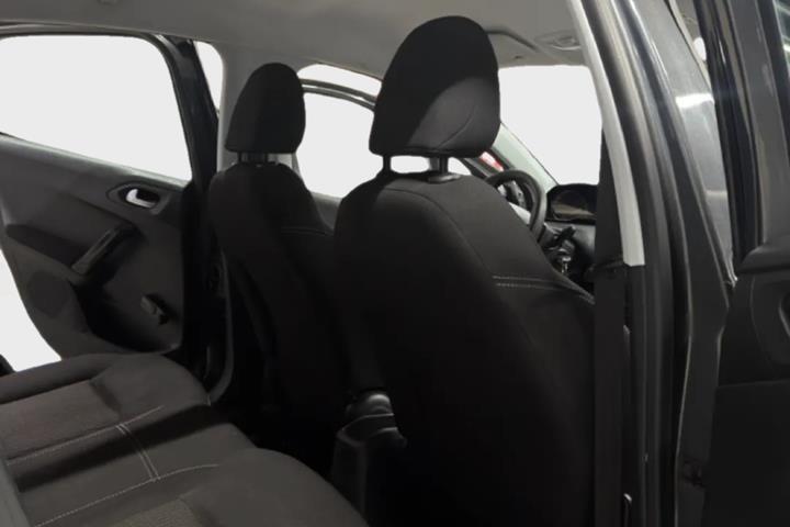 undefined Peugeot 208 fra 2015