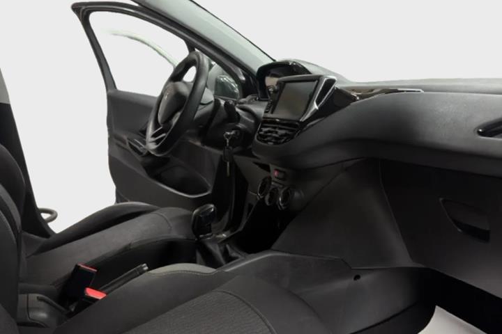 undefined Peugeot 208 fra 2015
