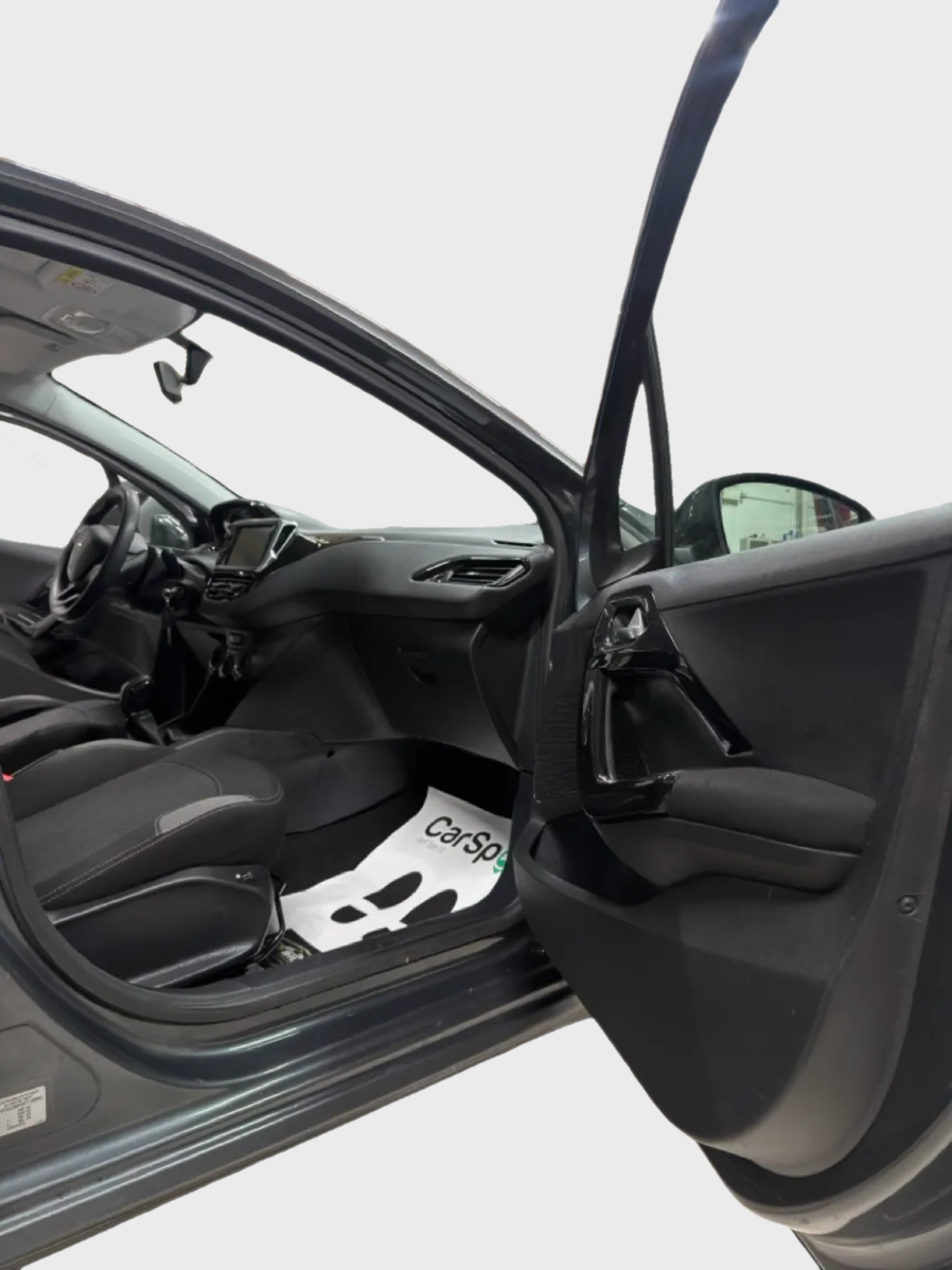 undefined Peugeot 208 fra 2015