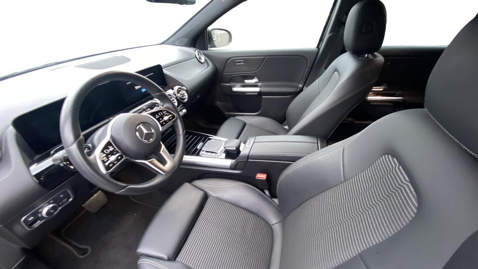 Sort Mercedes EQA250 fra 2021