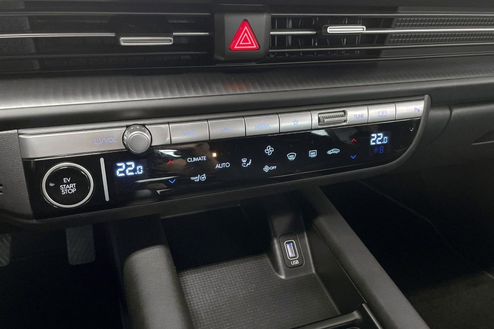 Sølv Hyundai Ioniq 6 fra 2023