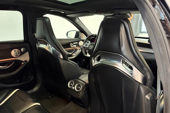 Sort Mercedes C63 fra 2016