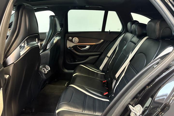 Sort Mercedes C63 fra 2016