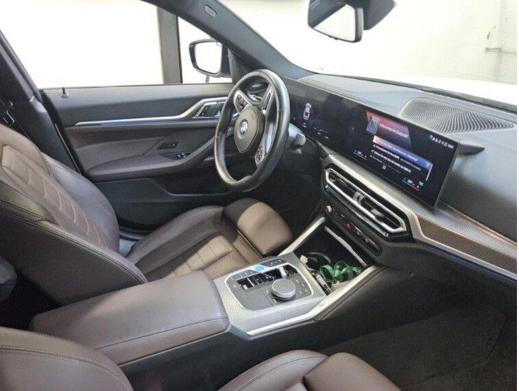 Hvid BMW i4 fra 2023