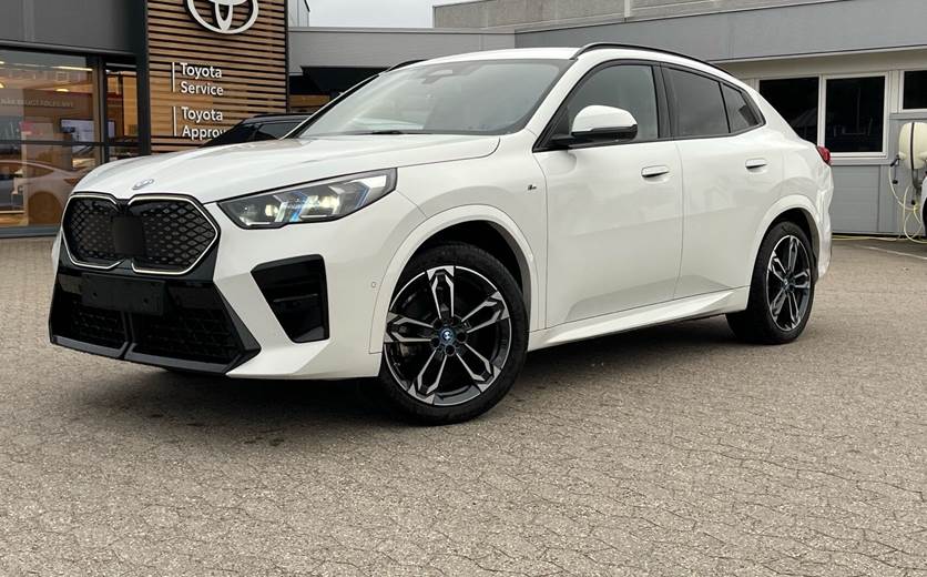 BMW iX2 xDrive30 EL Fully Charged 313HK 5d Aut.