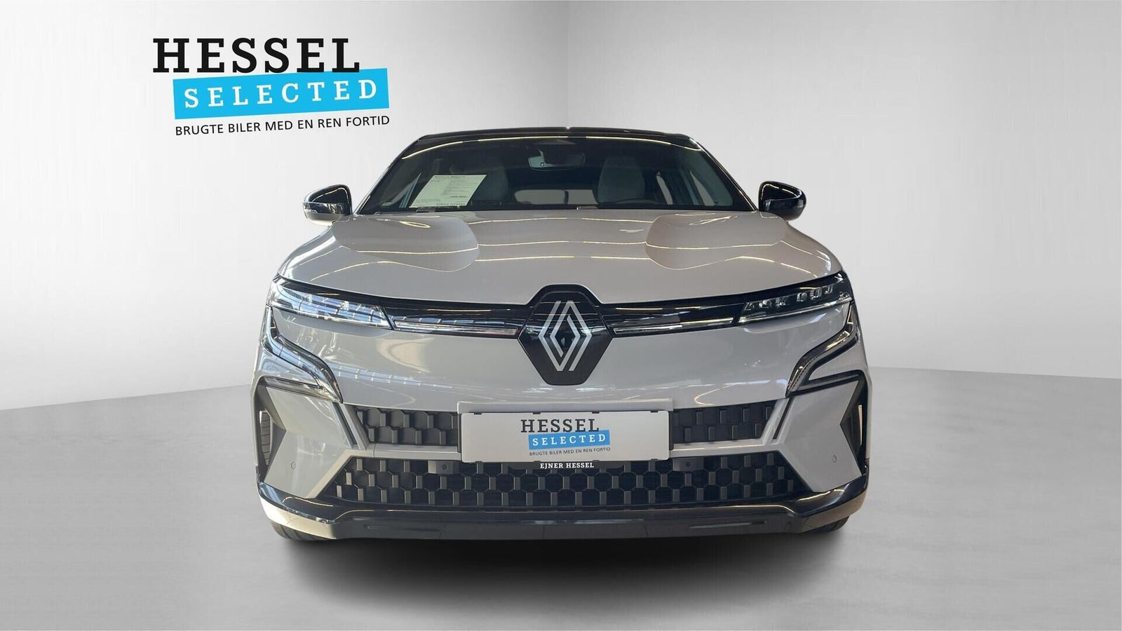 Grå Renault Megane E-Tech fra 2024