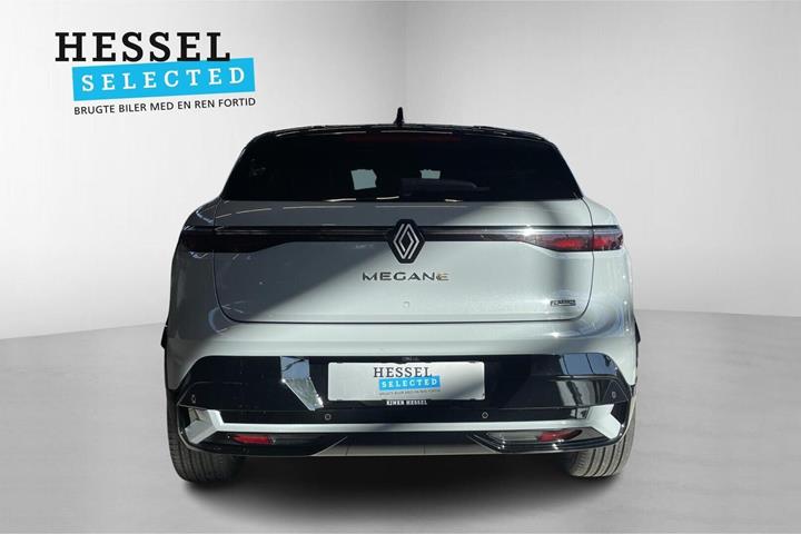 Grå Renault Megane E-Tech fra 2024