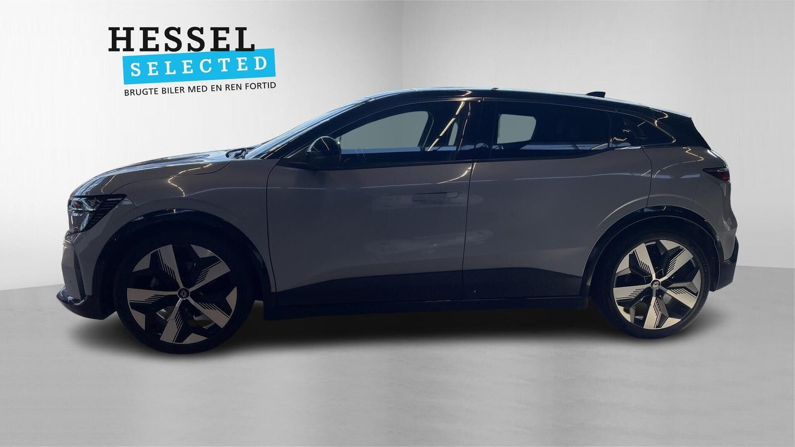 Grå Renault Megane E-Tech fra 2024