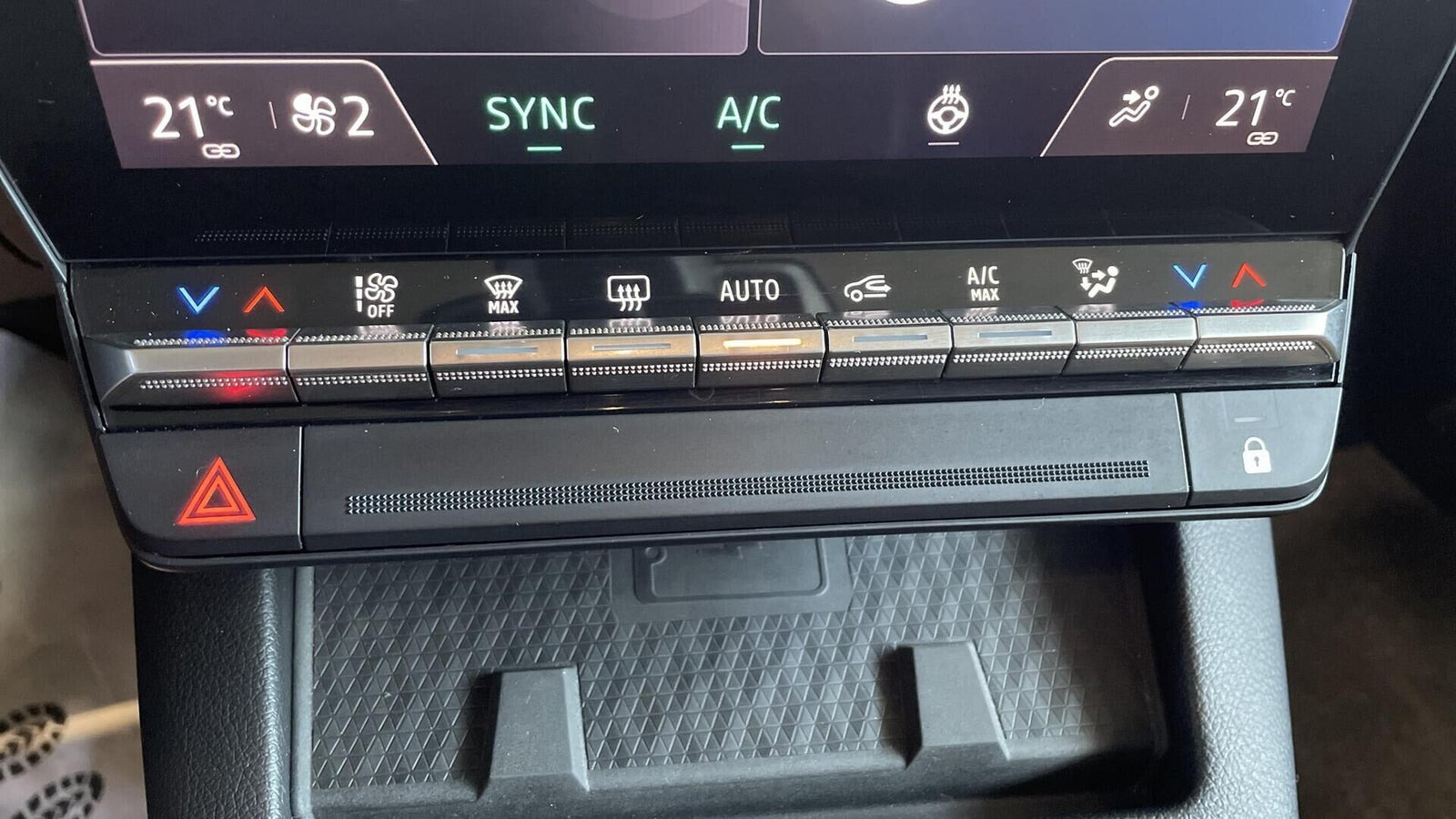 Grå Renault Megane E-Tech fra 2024