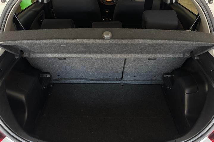 undefined Toyota Yaris fra 2015