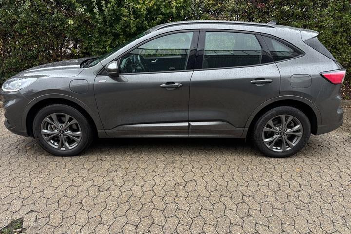 Grøn Ford Kuga fra 2021