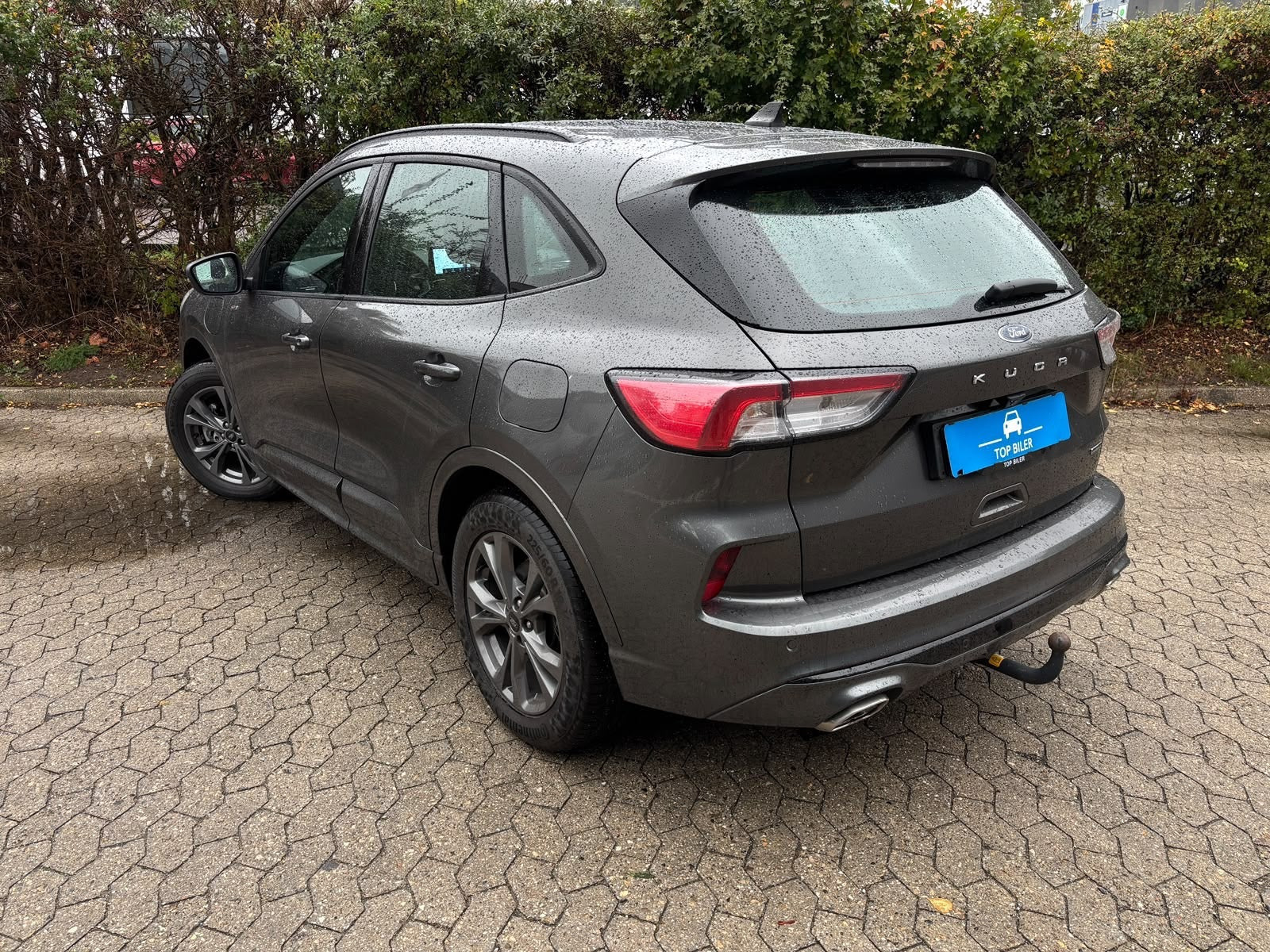 Grøn Ford Kuga fra 2021