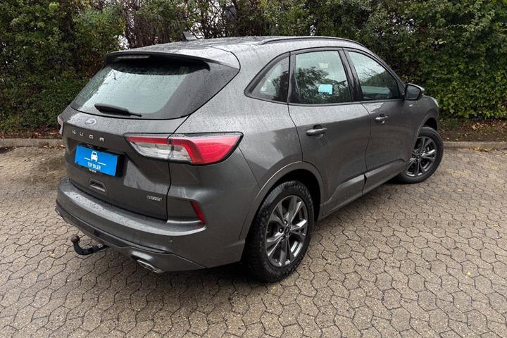 Grøn Ford Kuga fra 2021