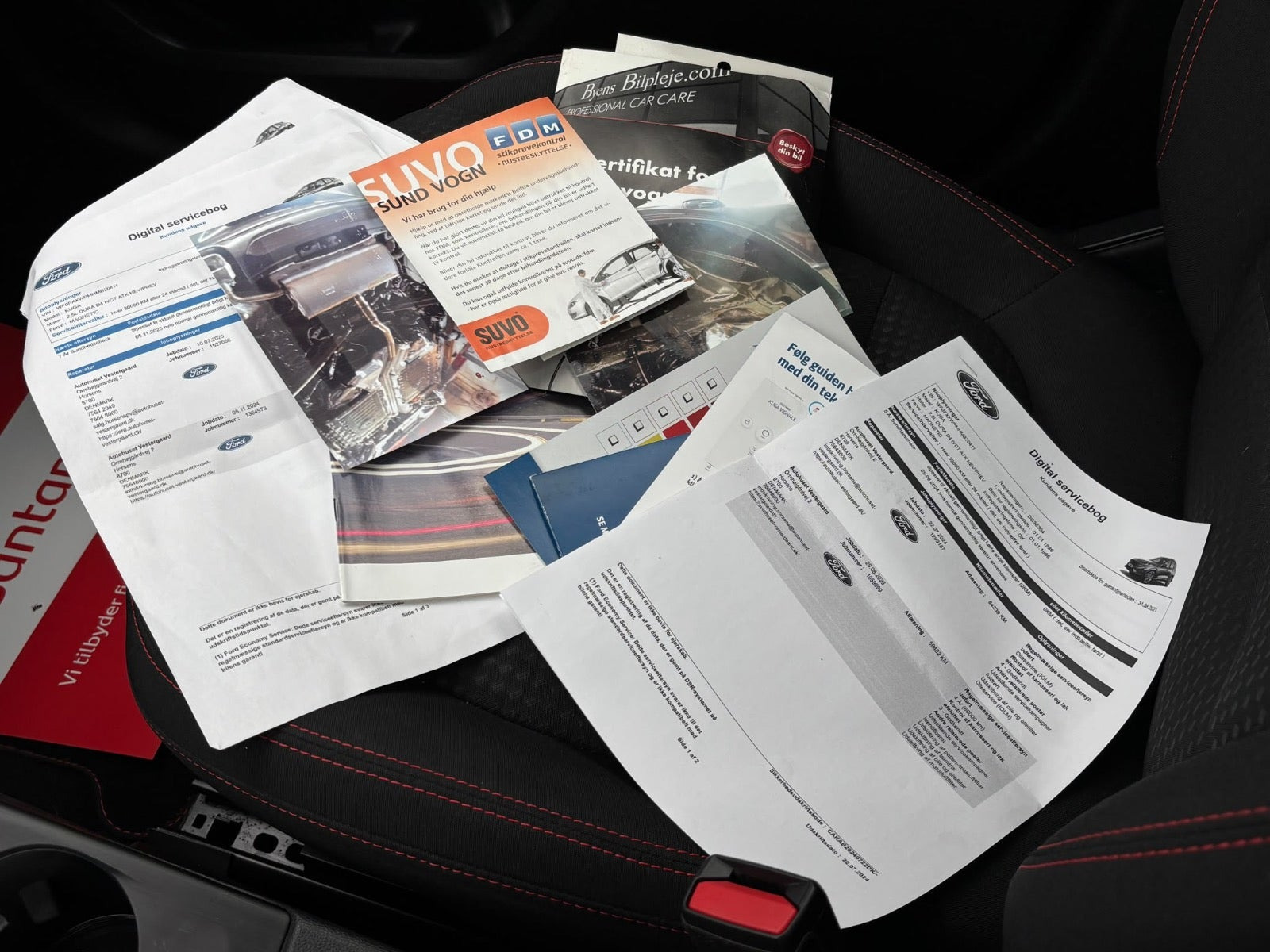 Grøn Ford Kuga fra 2021