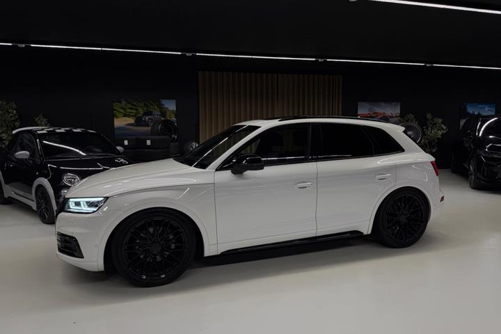 Sort Audi Q5 fra 2017