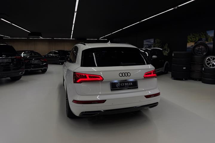 Sort Audi Q5 fra 2017
