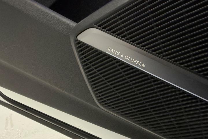 Sort Audi Q5 fra 2017