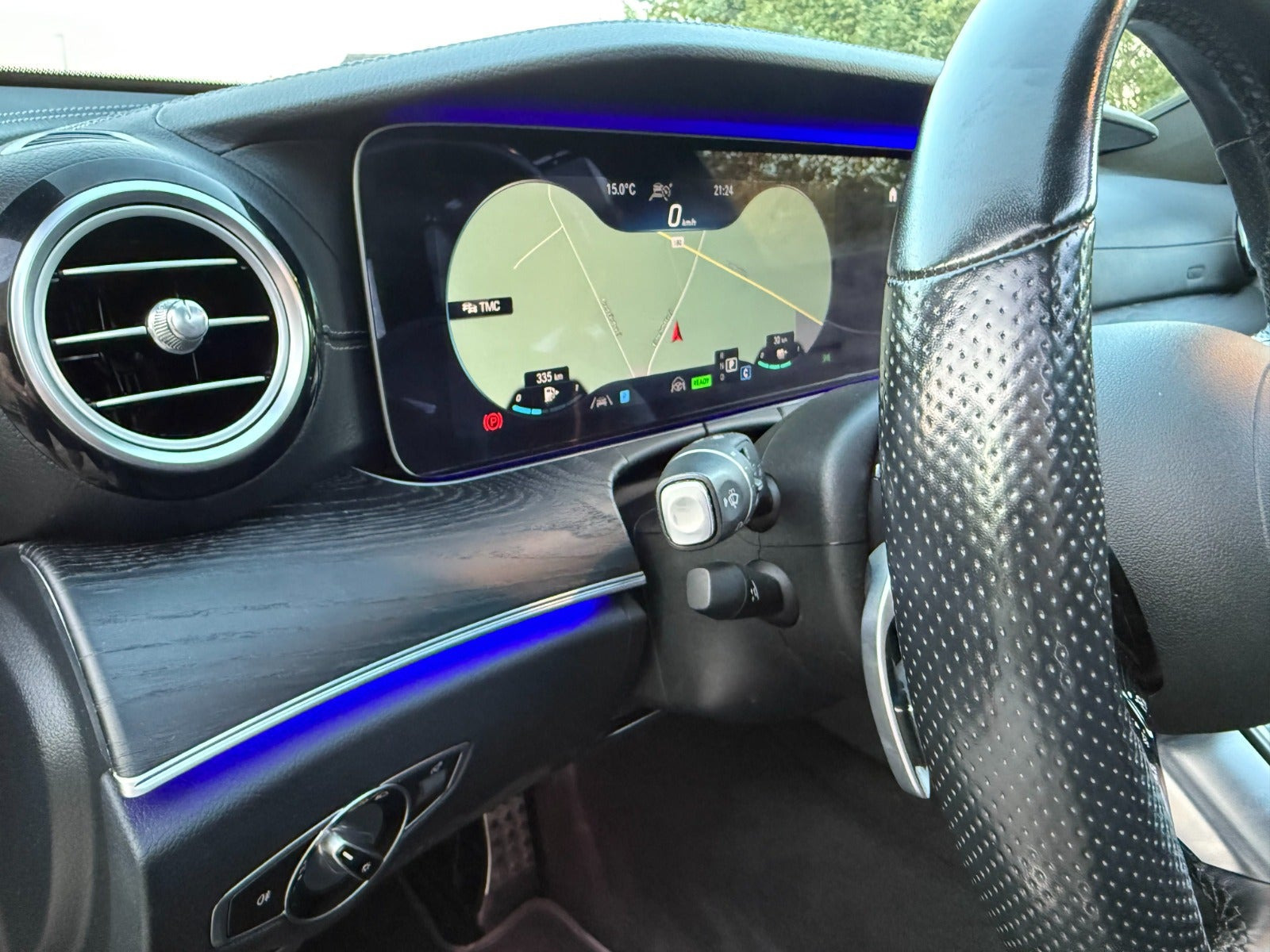 Grå Mercedes E300 de fra 2021