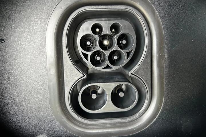 Sort Xpeng G9 fra 2026