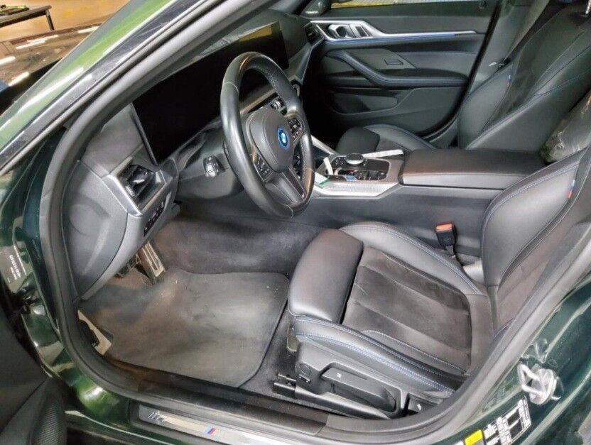 Grøn BMW i4 fra 2023