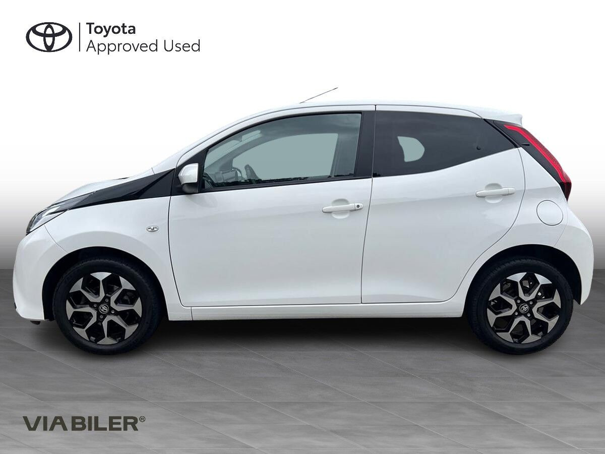 Hvid Toyota Aygo fra 2021