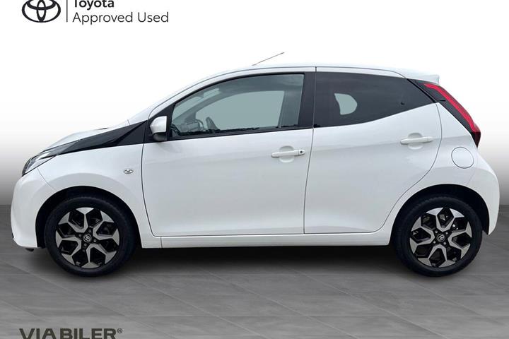Hvid Toyota Aygo fra 2021