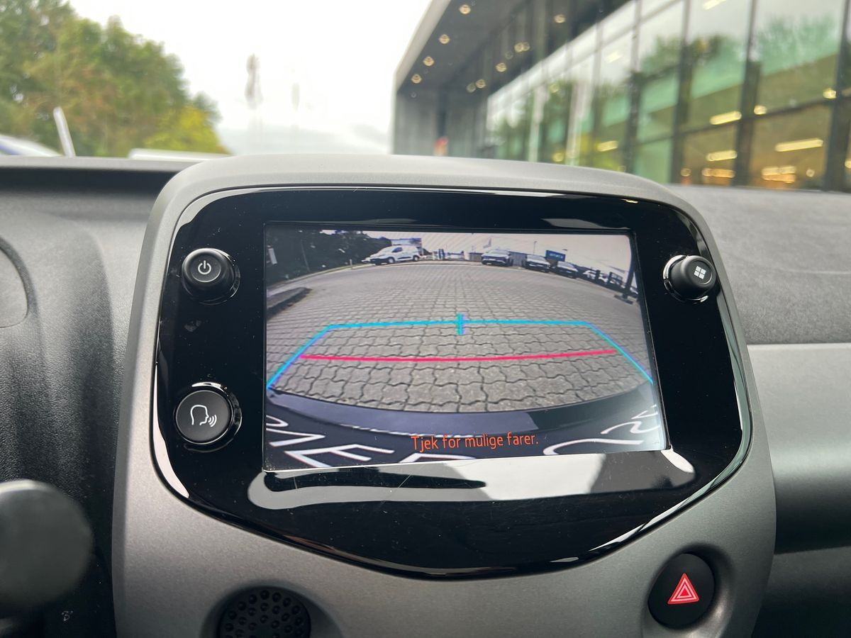 Hvid Toyota Aygo fra 2021