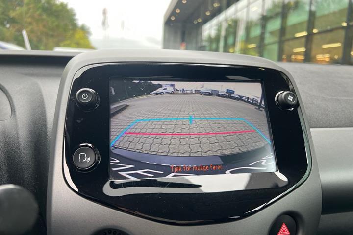 Hvid Toyota Aygo fra 2021