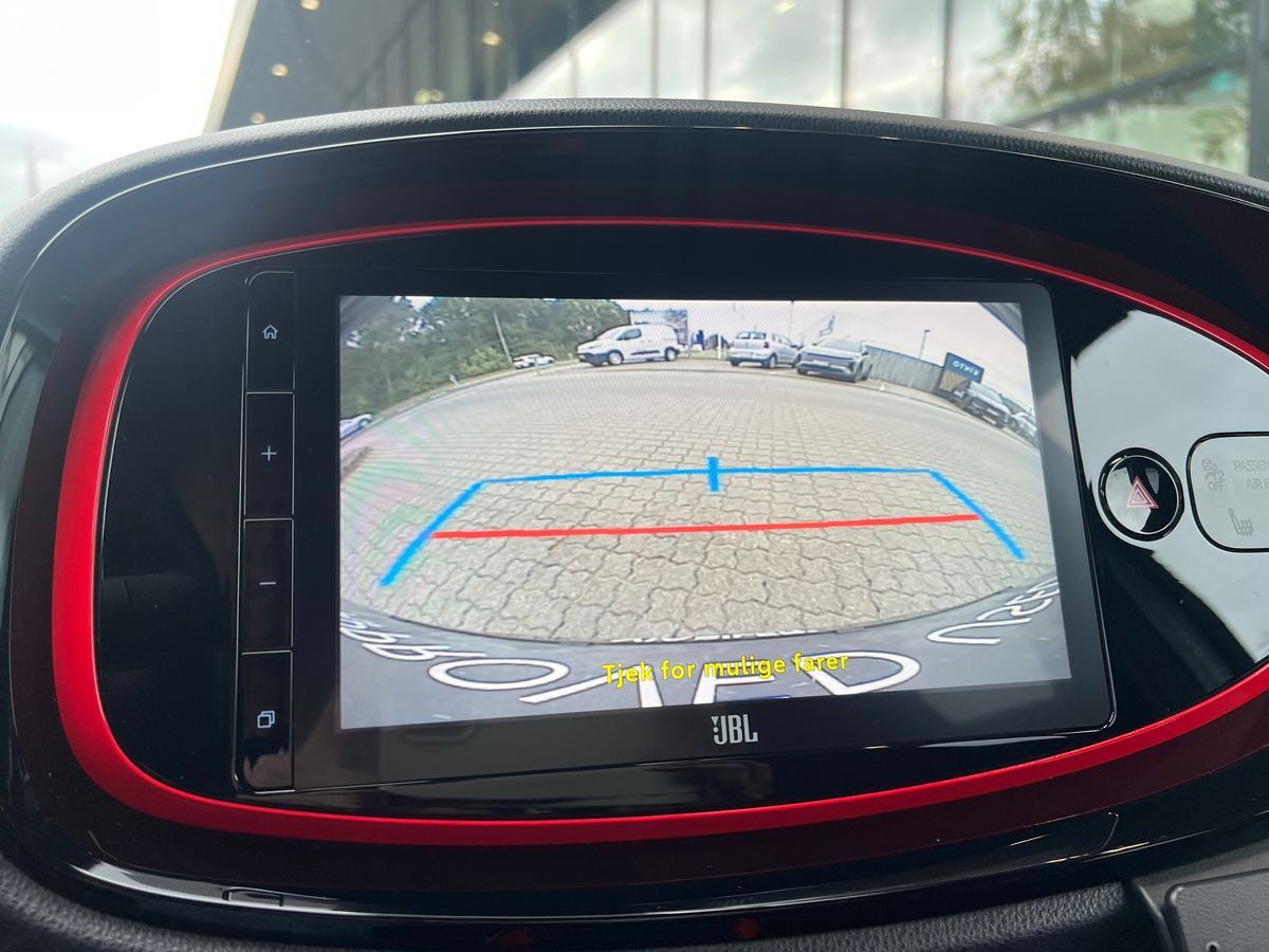 Grå Toyota Aygo X fra 2023