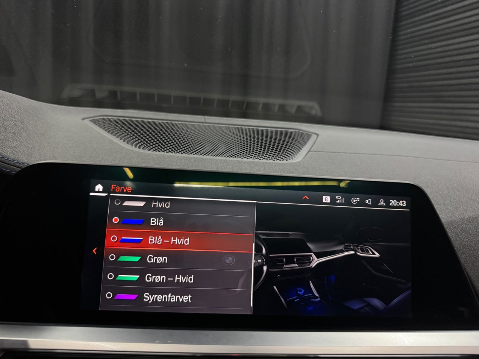 Grå BMW 440i fra 2021