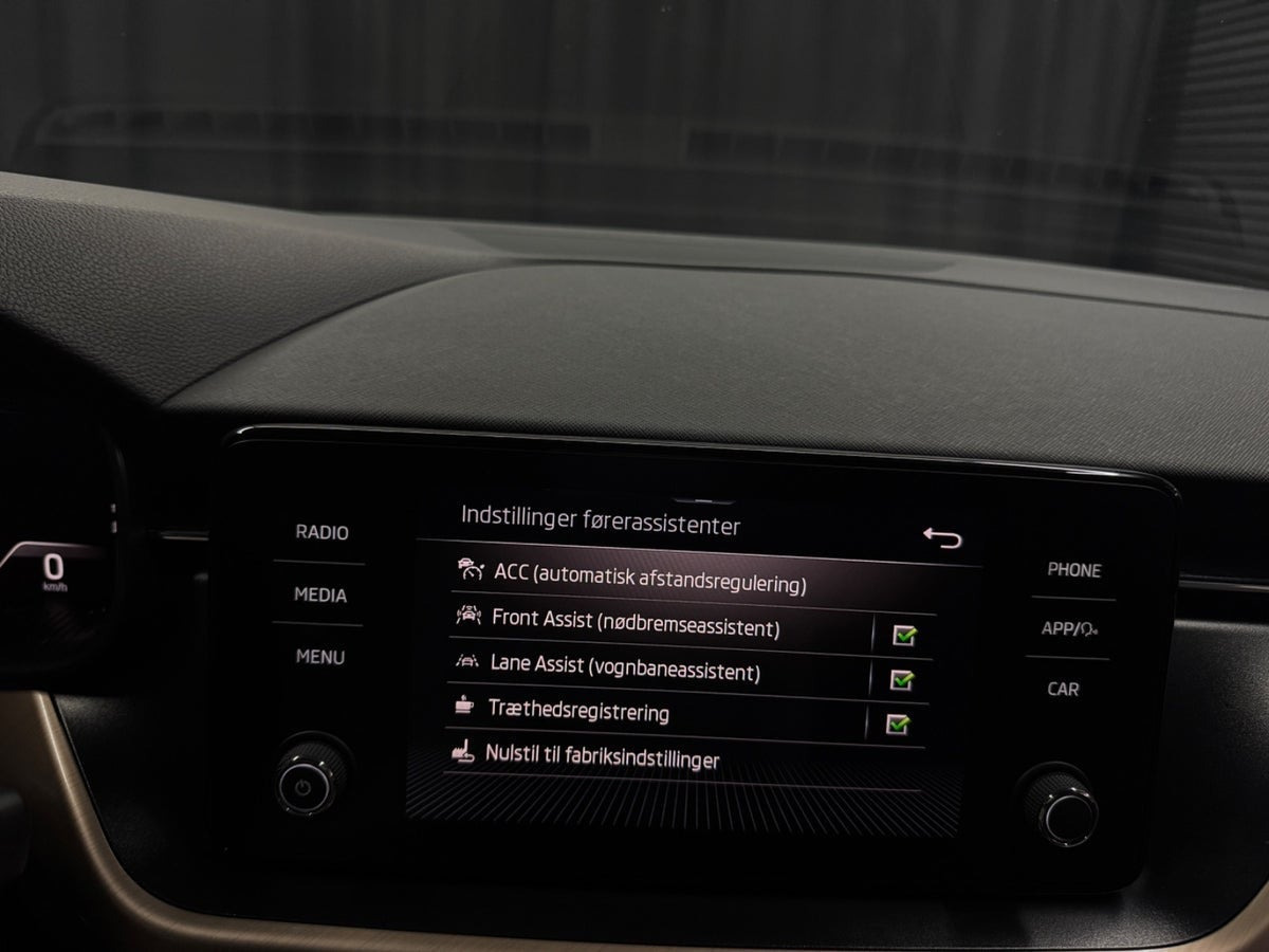 Sort Skoda Kamiq fra 2020