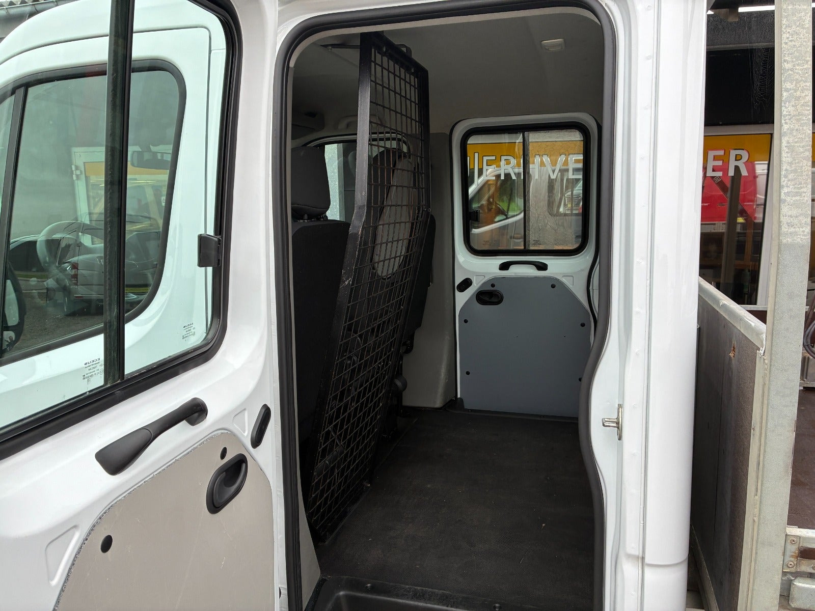 Hvid Renault Master IV T35 fra 2021