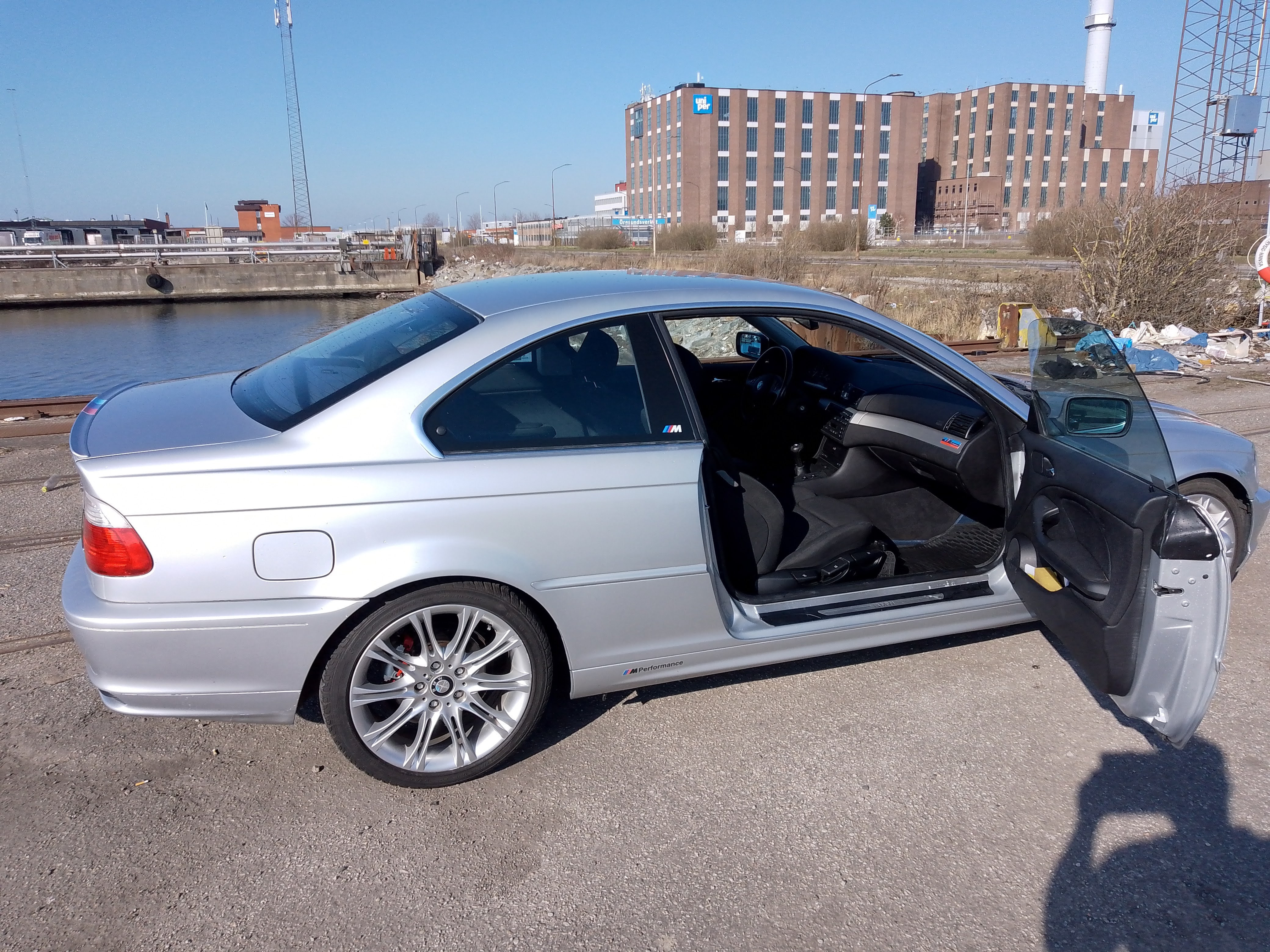 Grå BMW 320Ci fra 2002
