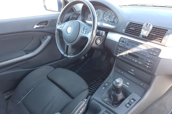 Grå BMW 320Ci fra 2002