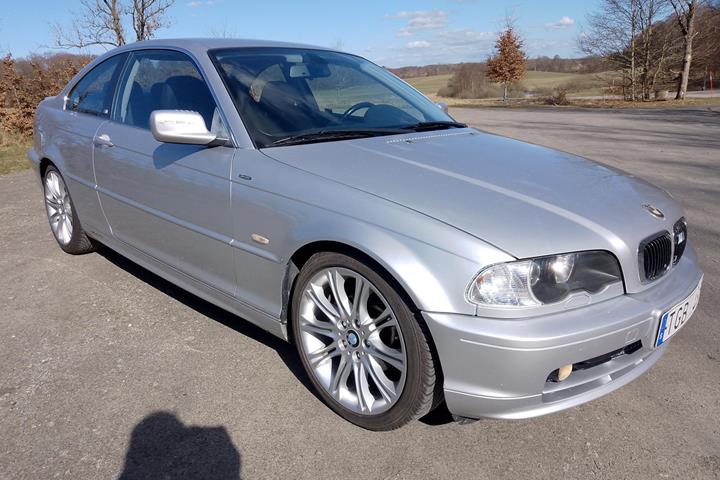 Grå BMW 320Ci fra 2002