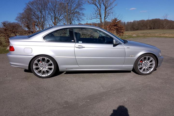 Grå BMW 320Ci fra 2002