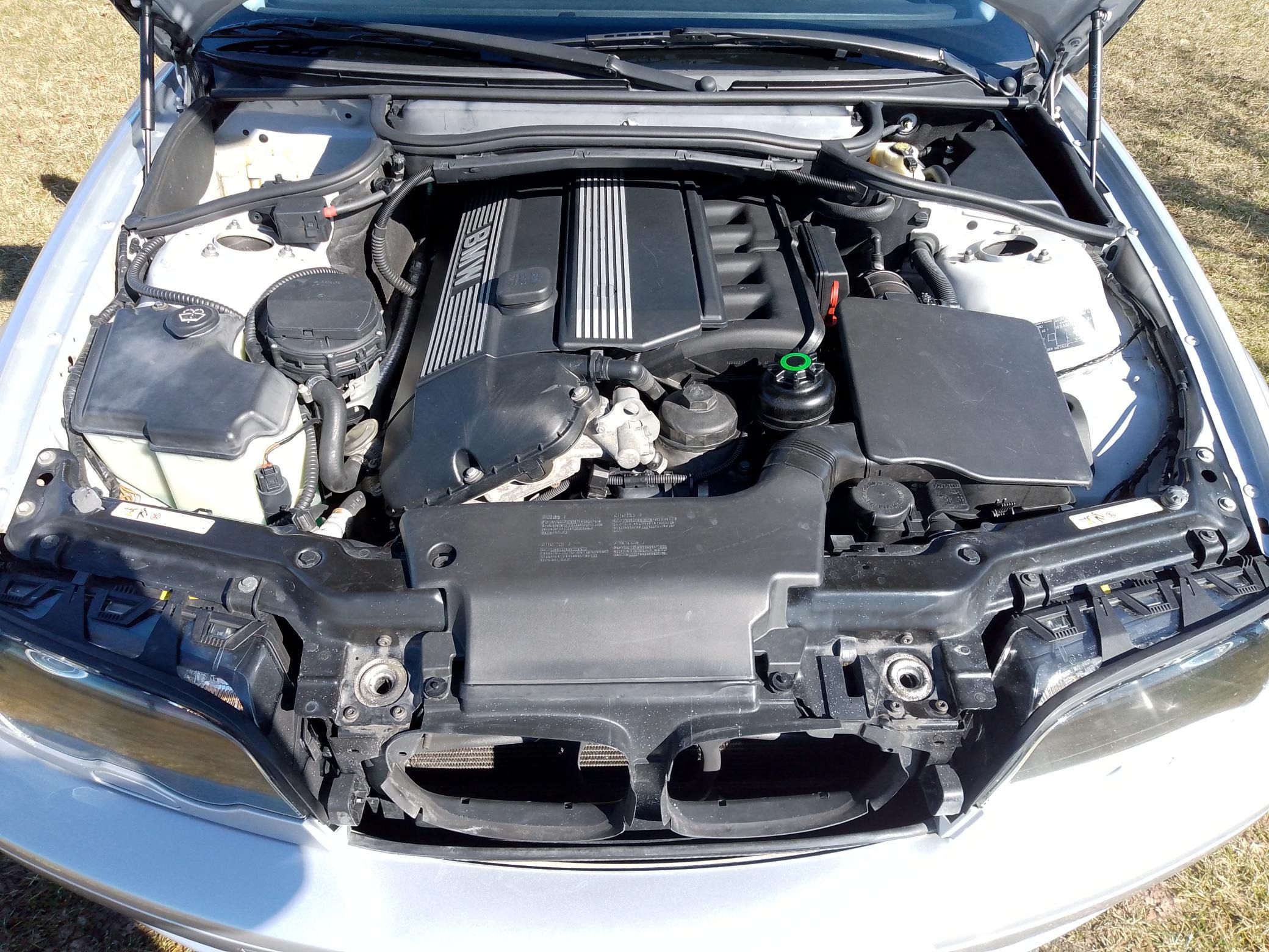 Grå BMW 320Ci fra 2002