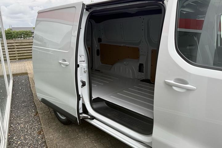 Hvid Peugeot Expert fra 2026