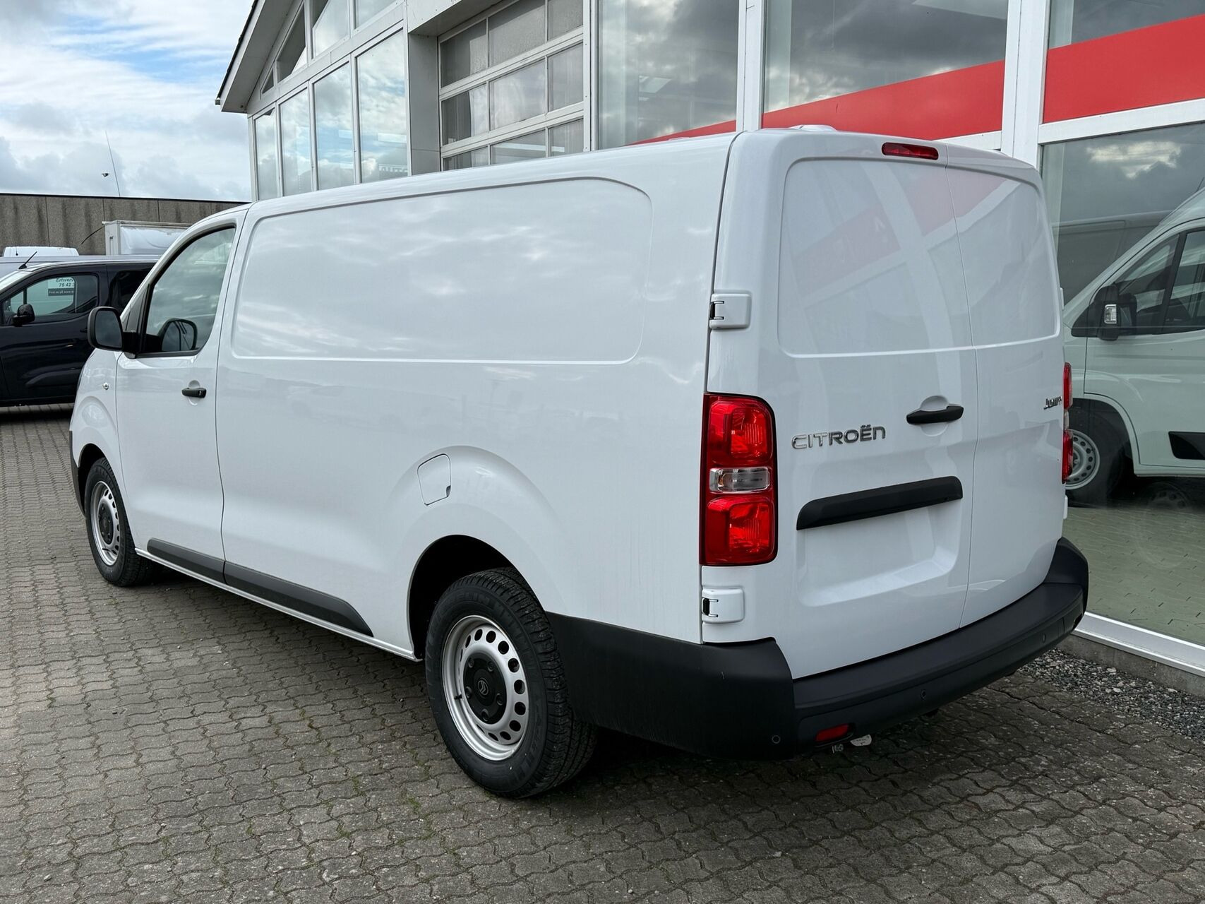 Hvid Citroën Jumpy fra 2026