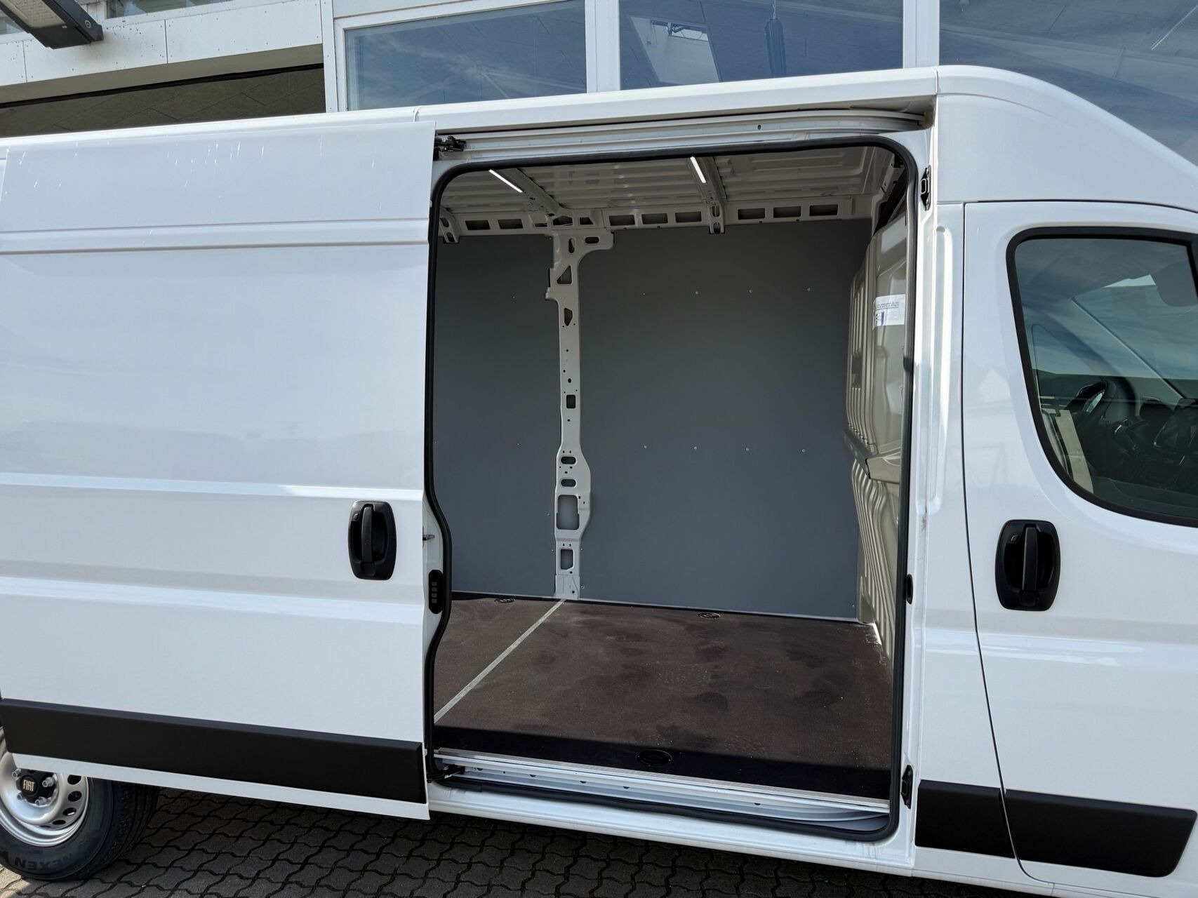 Hvid Fiat Ducato fra 2026