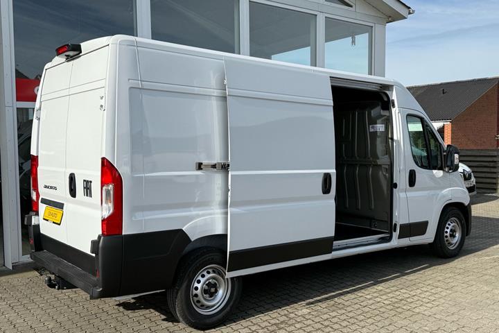 Hvid Fiat Ducato fra 2026